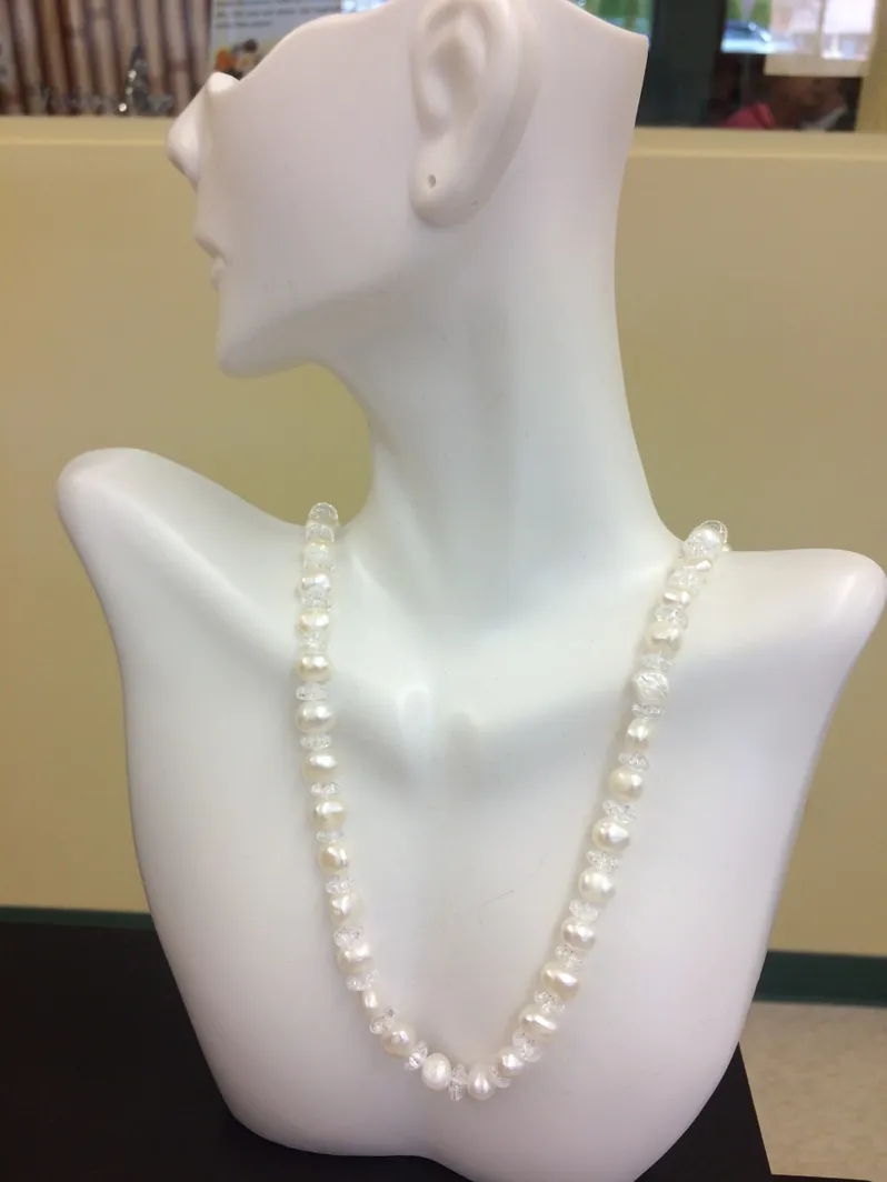 Elegant Pearl Necklace with Quartz