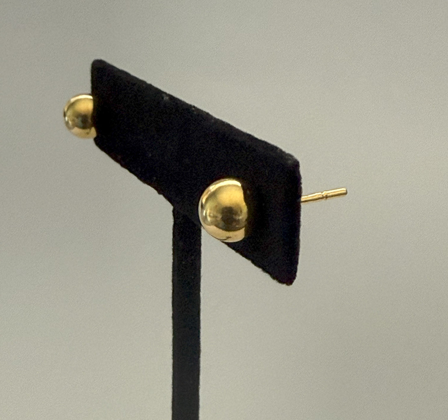 Gold Stud