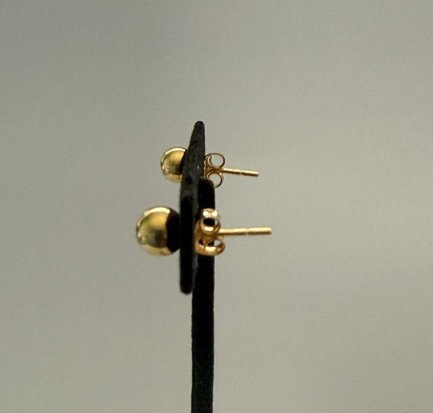 Gold Stud